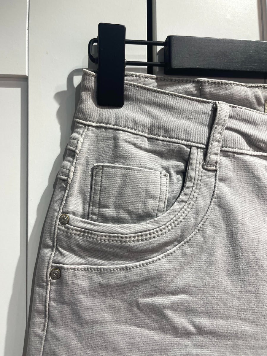 Karostar SUMI Capri Lynlås Jeans Grå