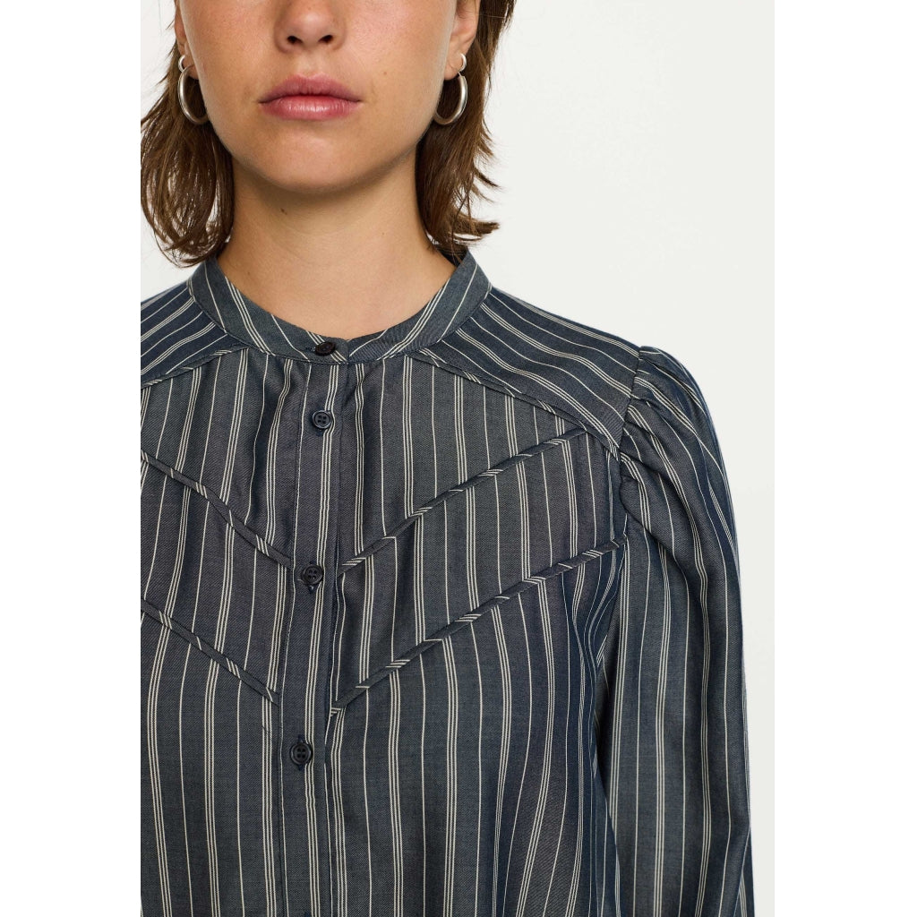 Soft Rebels Charlotte Bluse Stribet Total Eclipse Mørkeblå