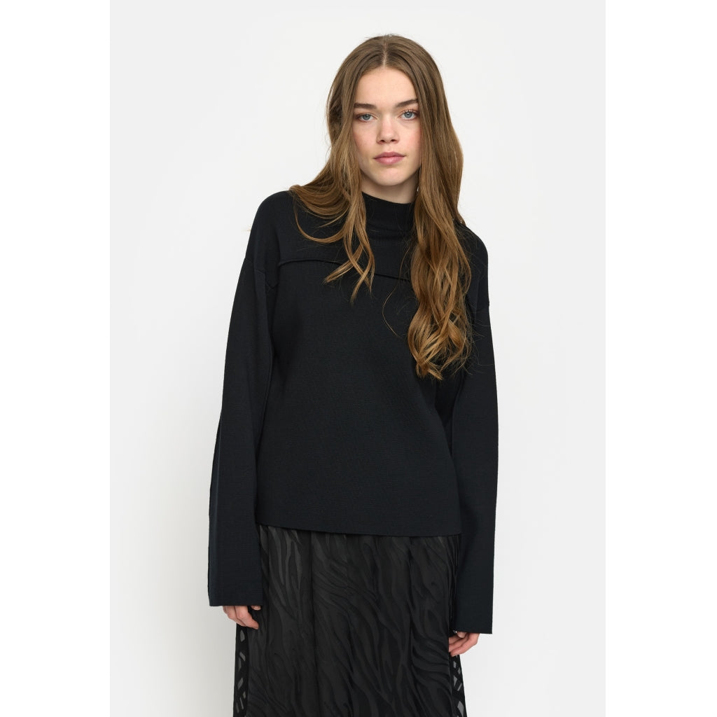 Soft Rebels Henrietta Strik T-neck Sort