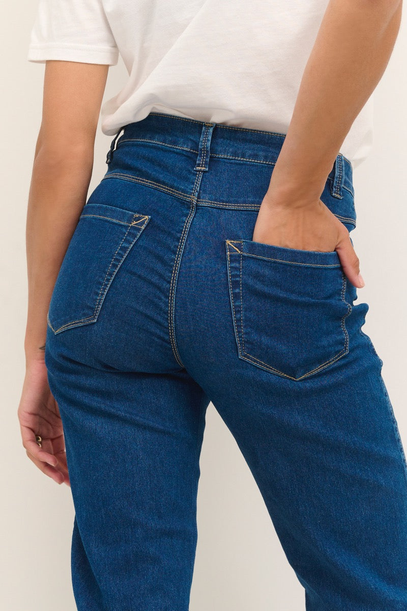 KAFFE Vicky Straight Jeans Medium Blå Denim