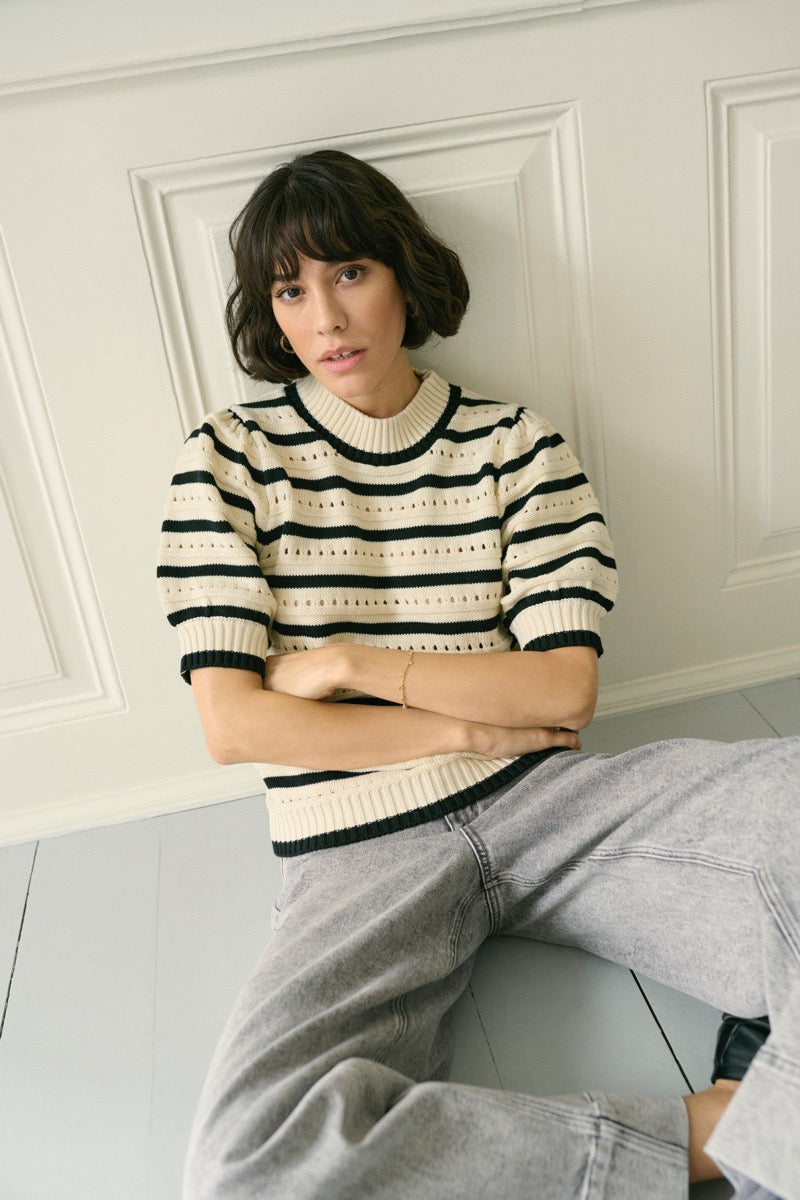 KAFFE Evelyn Strik Pullover Stribet Turtledove Creme Sort