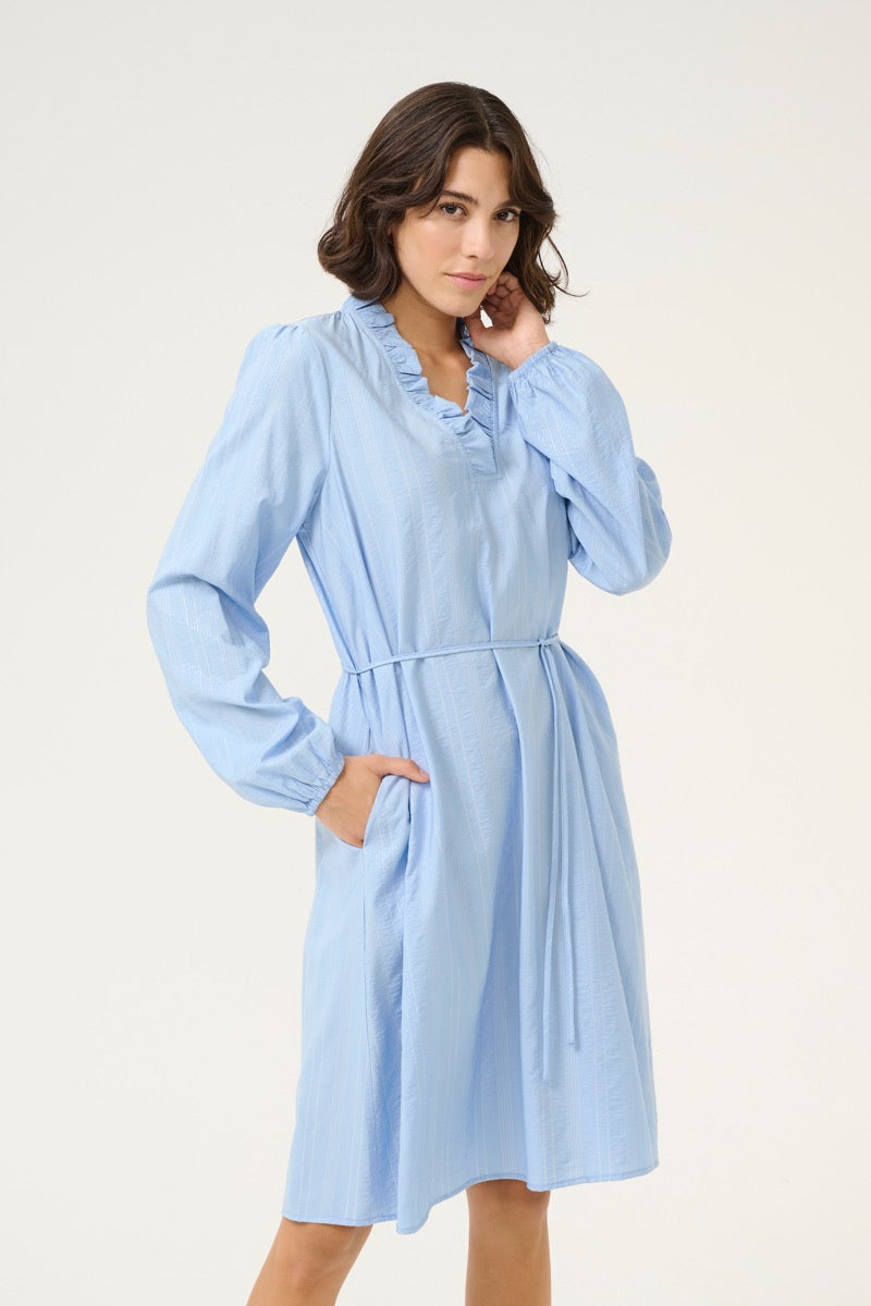 KAFFE Sanni Kjole Chambray Blå