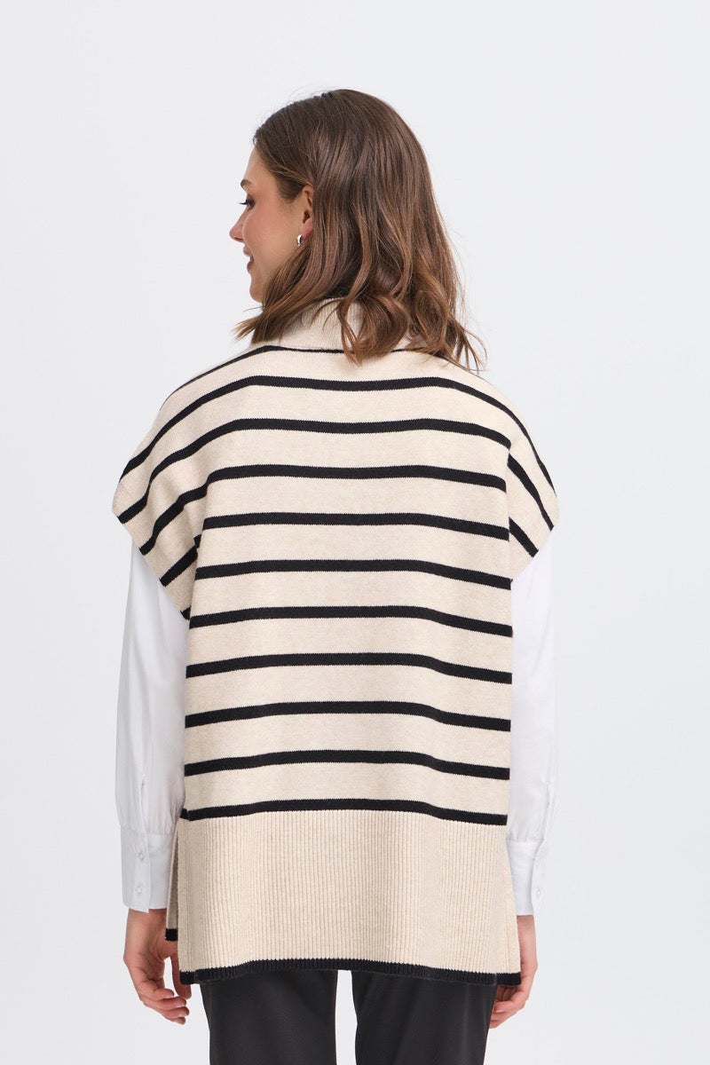 Fransa Bitte Strik Poncho 1 Stribet Limestone Hvid Sort