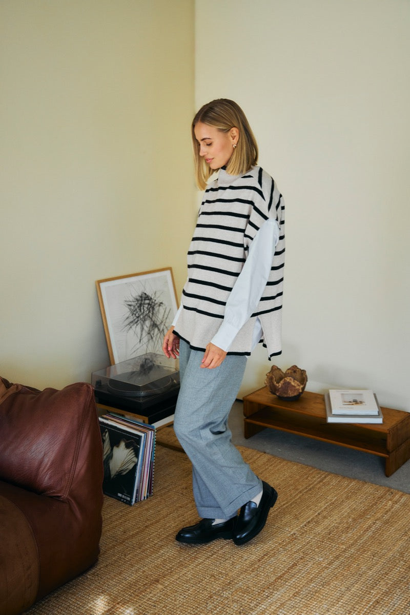 Fransa Bitte Strik Poncho 1 Stribet Limestone Hvid Sort