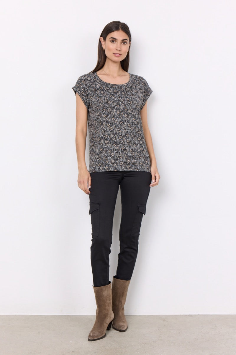 Soyaconcept Galina 34 T shirt Sort Med Blade