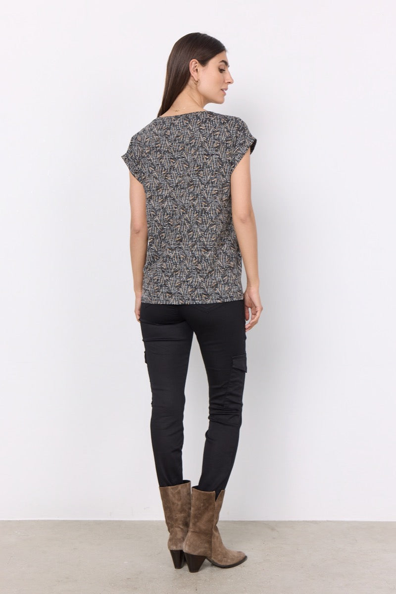 Soyaconcept Galina 34 T shirt Sort Med Blade