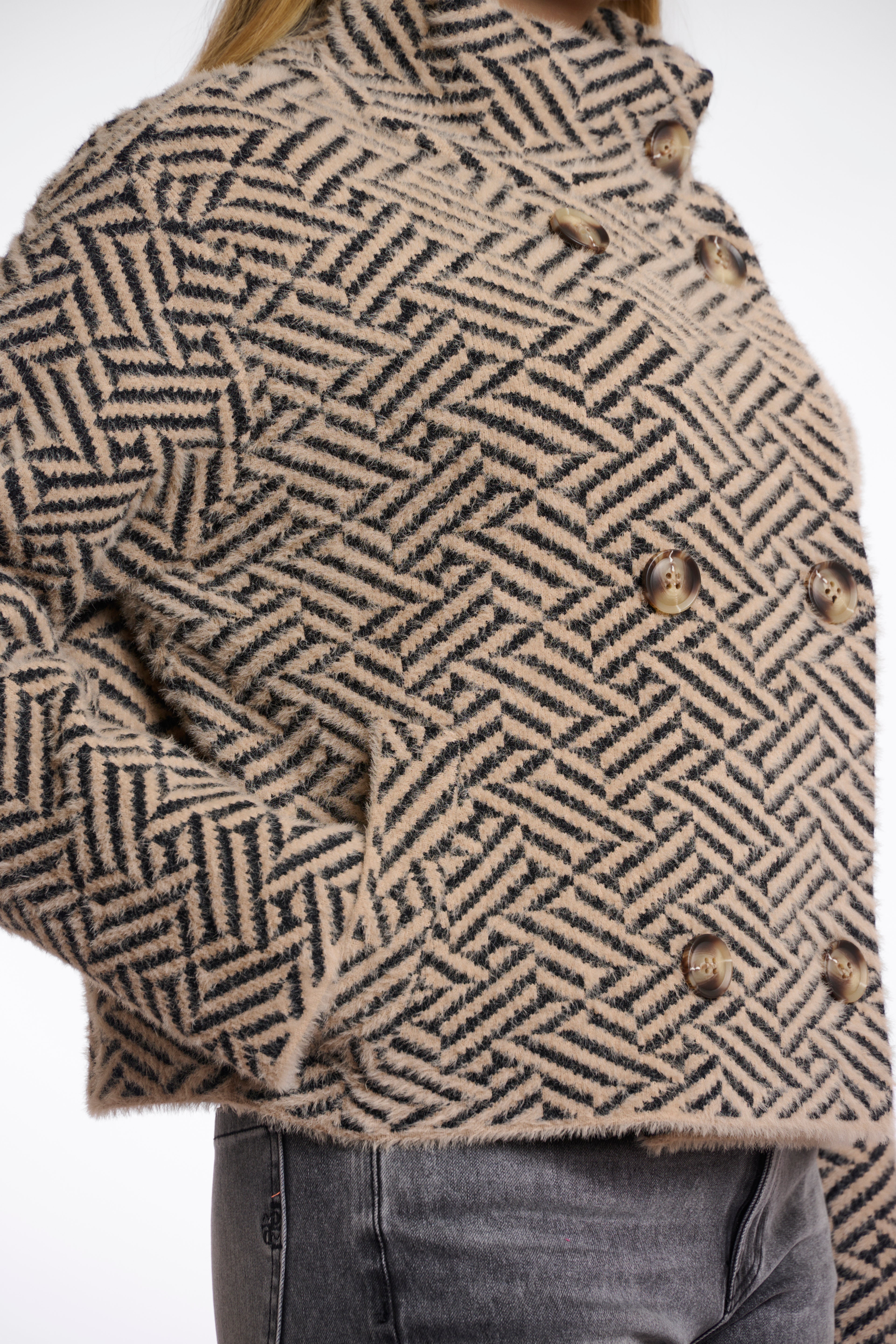 RINO & PELLE Beth Jakke Short Graphic Sand