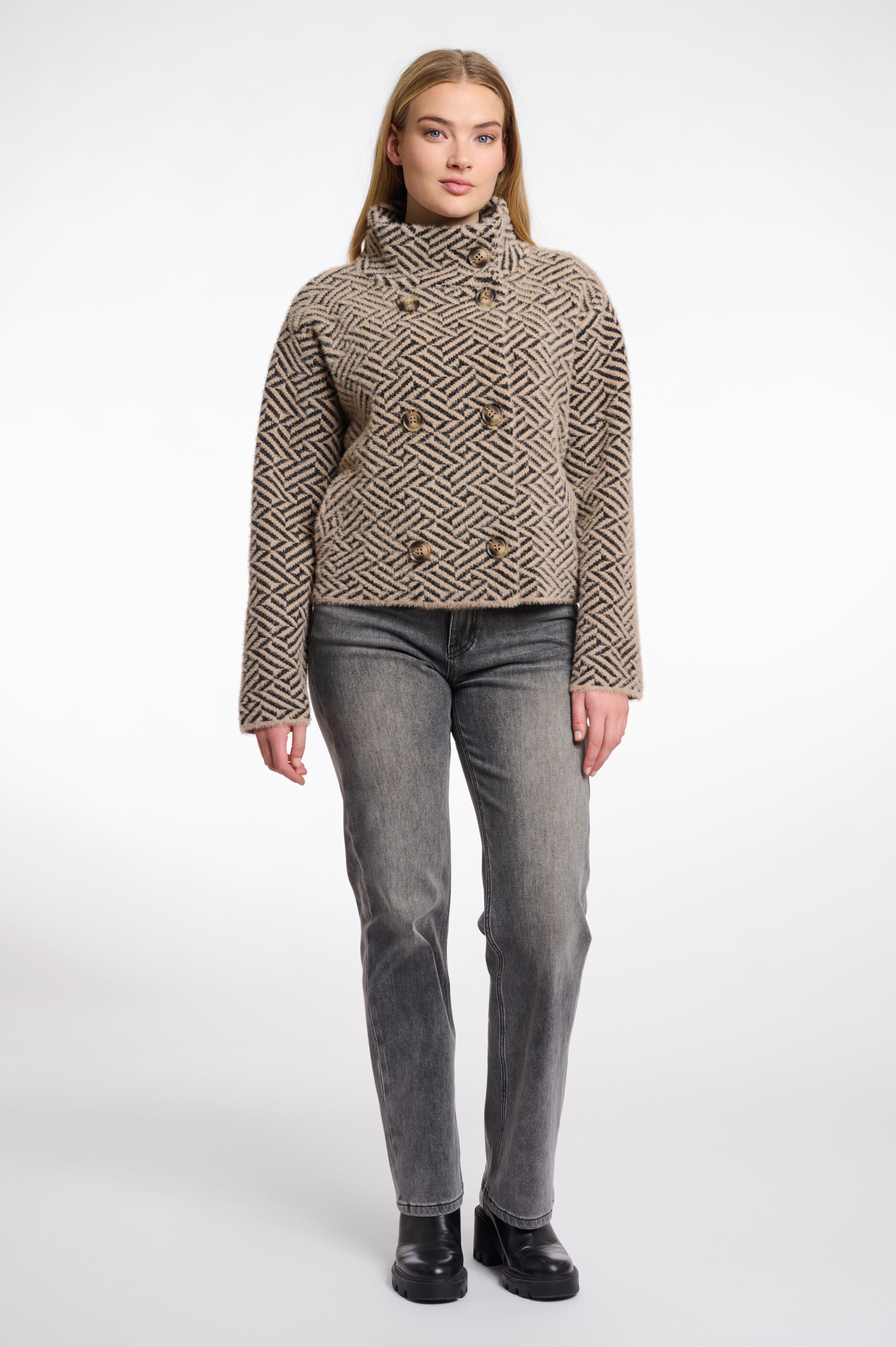 RINO & PELLE Beth Jakke Short Graphic Sand