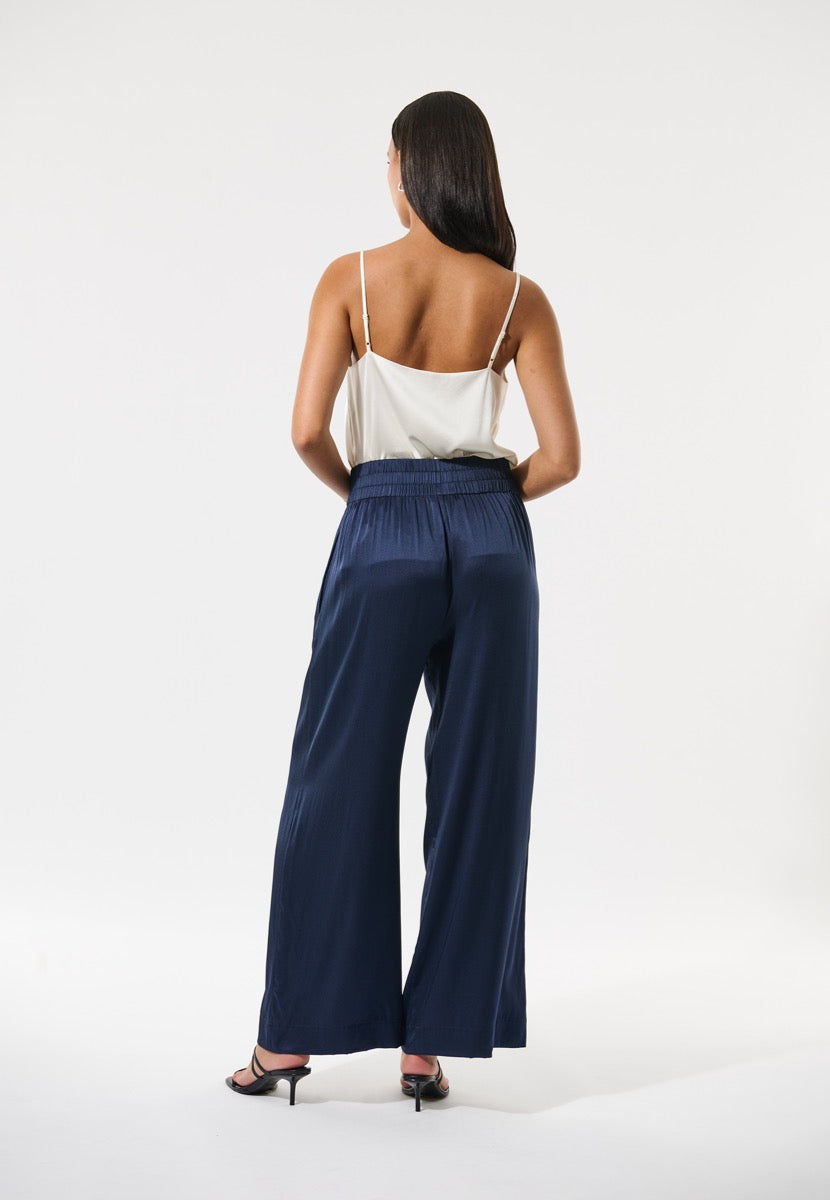 Dea Kudibal Margo Bukser w Elastic Optical