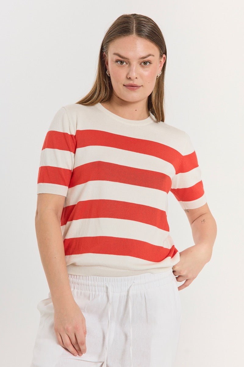 Freequent Pixie Pullover Star Off White w Bittersweet Rød