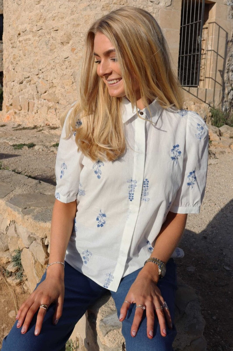 Liberte Flora Bluse Kortærmet Flower Hvid Blå