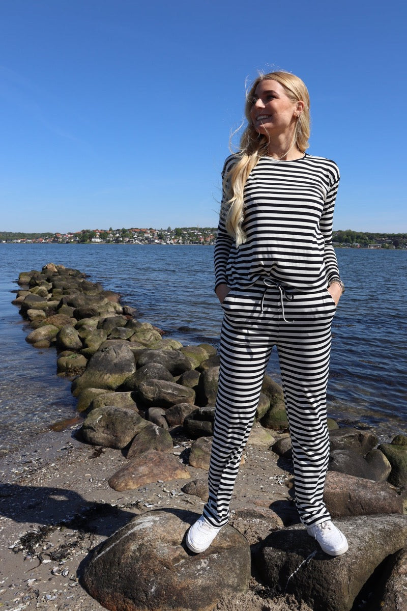 Liberte Natalia LS Boxy Bluse Stribet Sort Creme