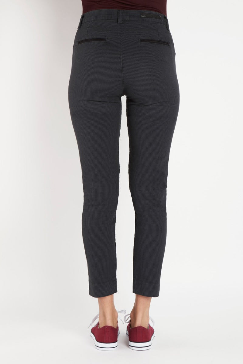 Bessie Power Buks 7/8 Strib Grå