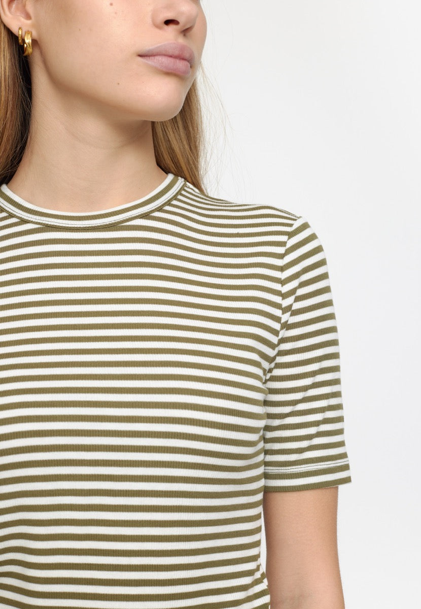 Soft Rebels Fenja Stribet Top Martini Olive Grøn