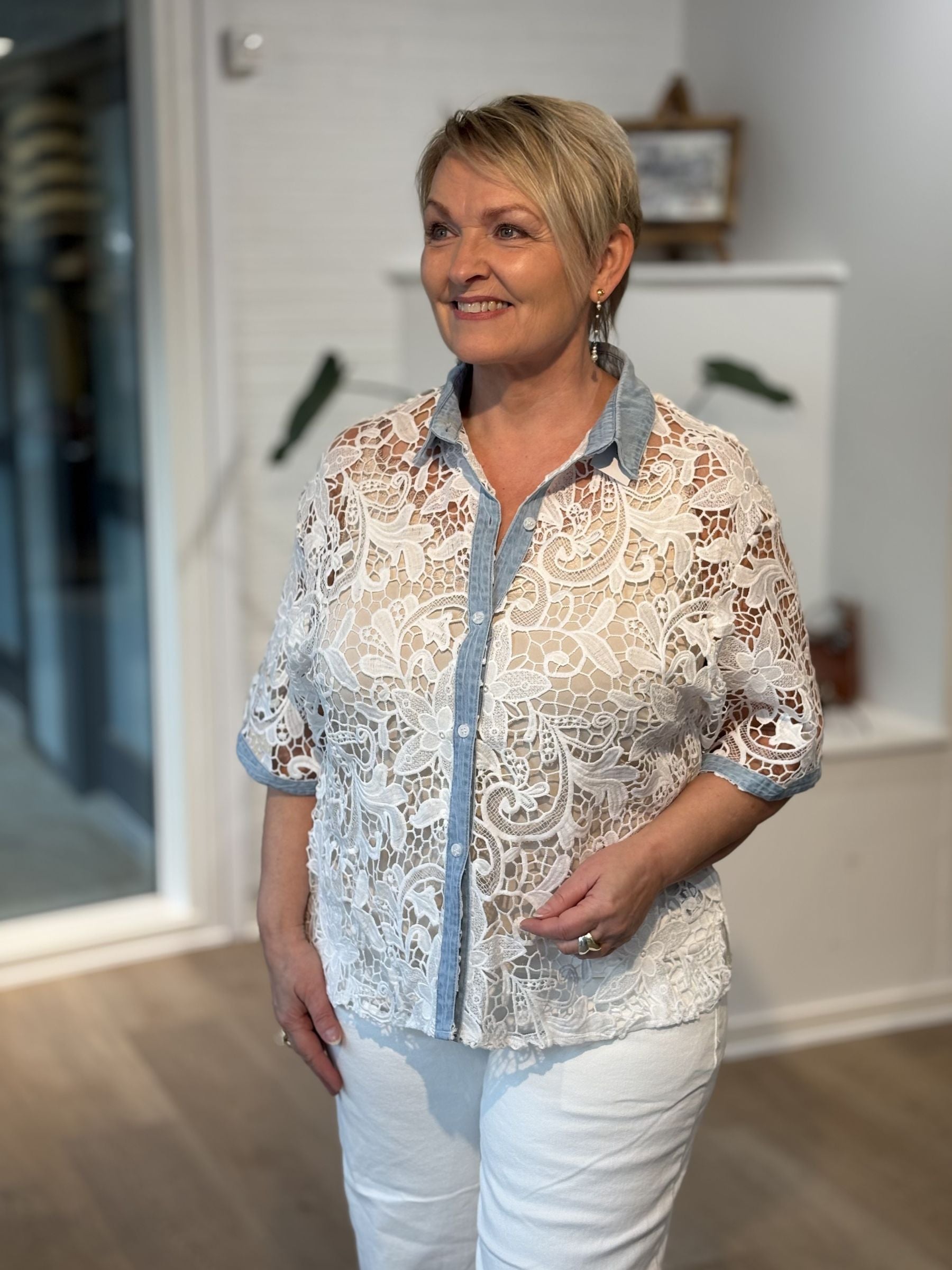 Sexy Woman Skjorte Broderi Flower Blå Hvid