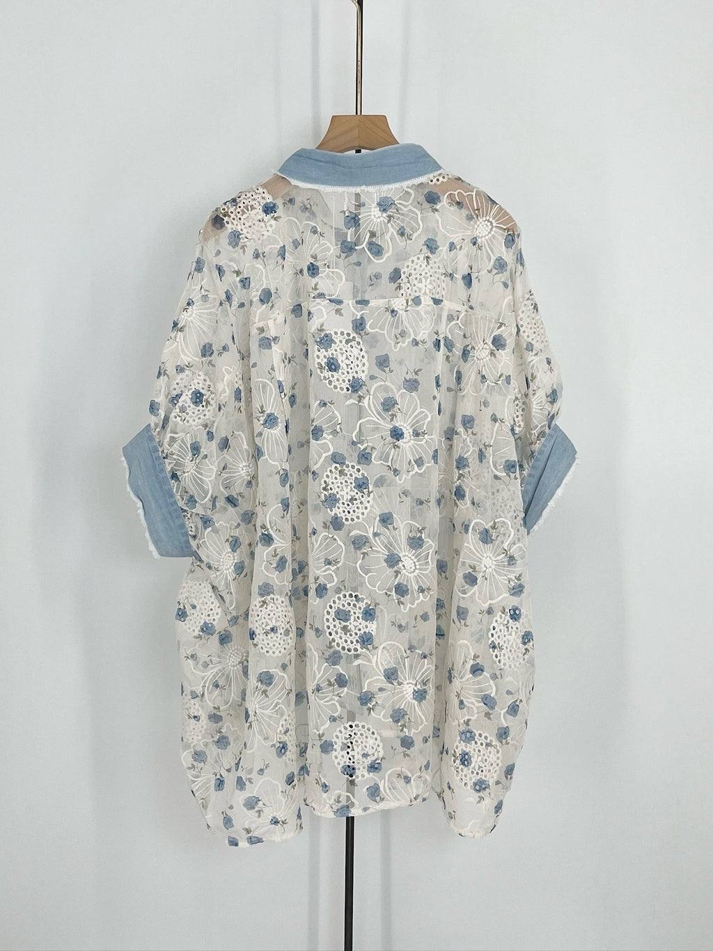 Sexy Woman Skjorte Cami Blomster Hvid Blå
