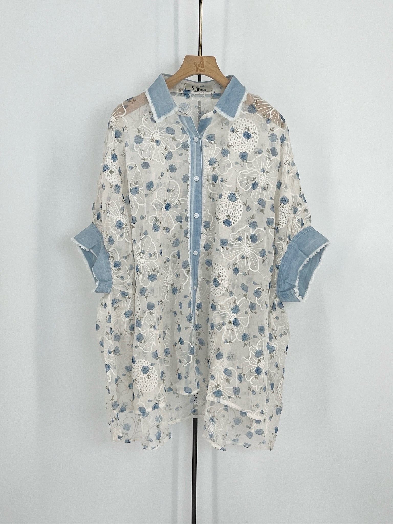Sexy Woman Skjorte Cami Blomster Hvid Blå