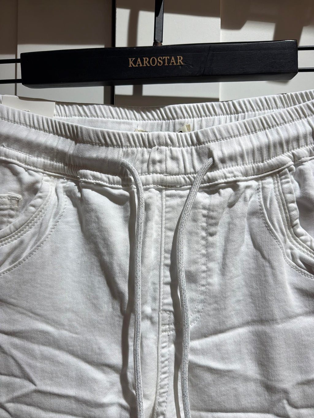 Karostar SUM Jog Capribuks Snørre Lynlås Hvid