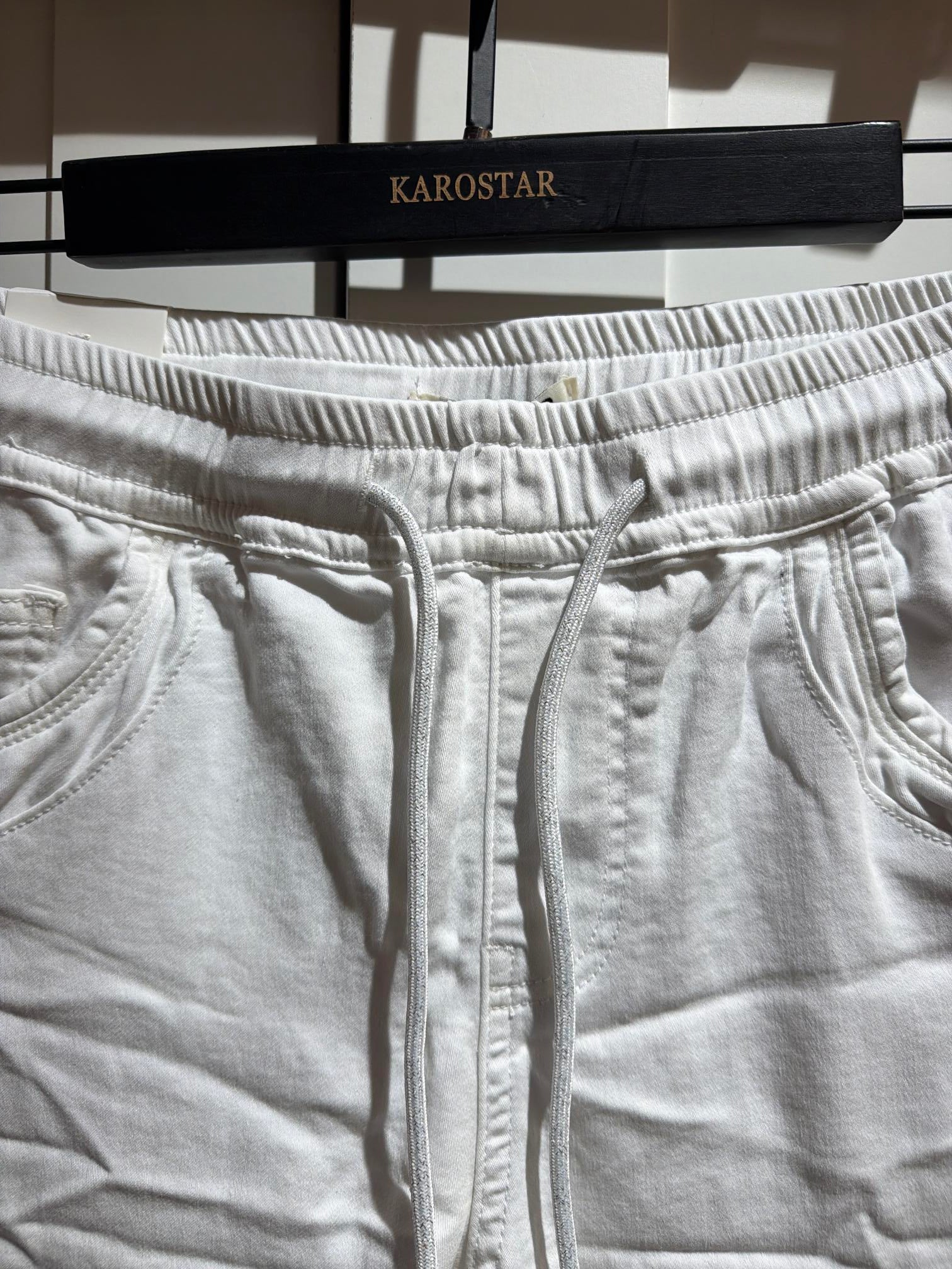 Karostar SUM Jog Capribuks Snørre Lynlås Hvid