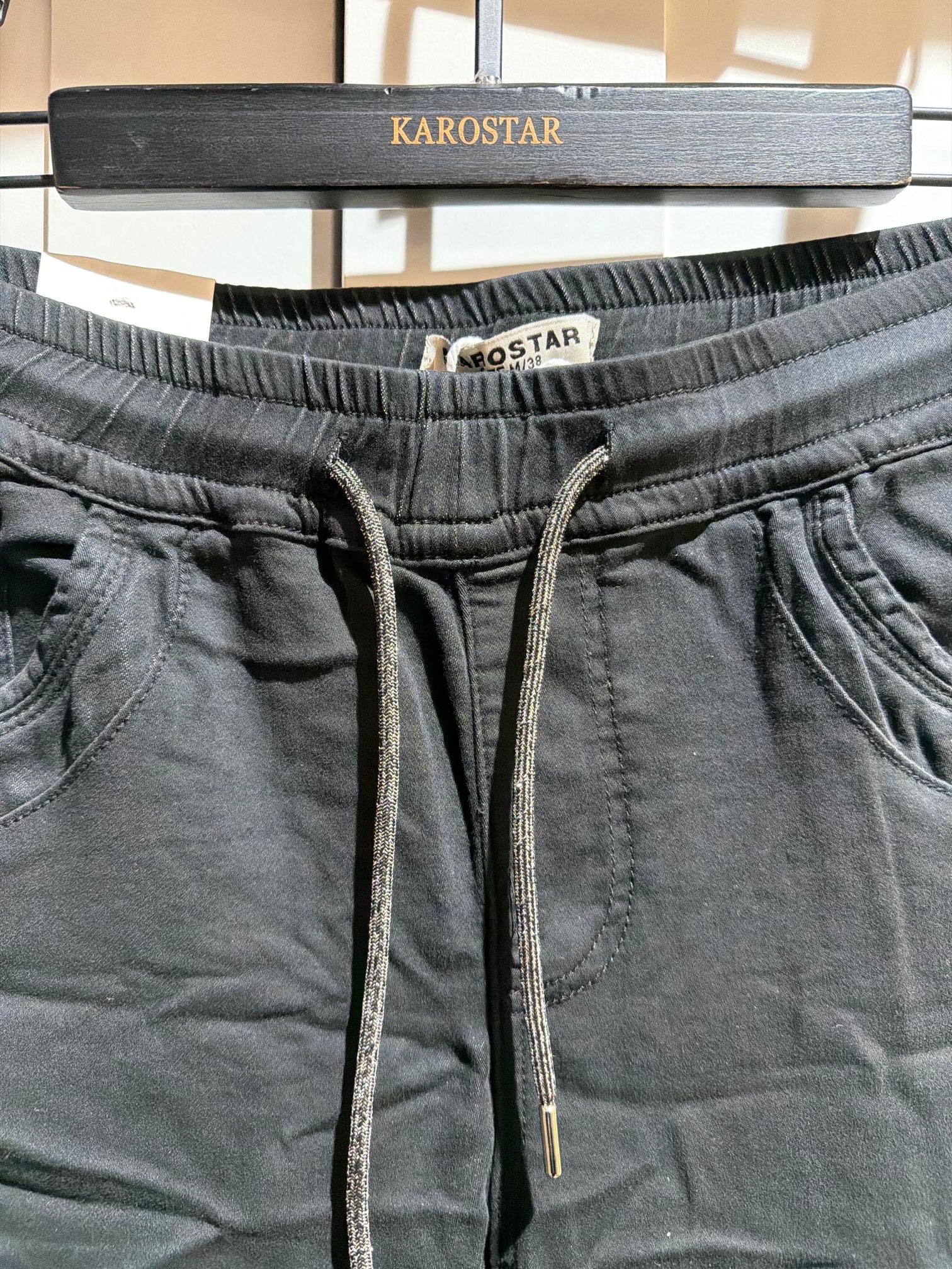 Karostar SUM Jog Capribuks Snørre Lynlås Sort