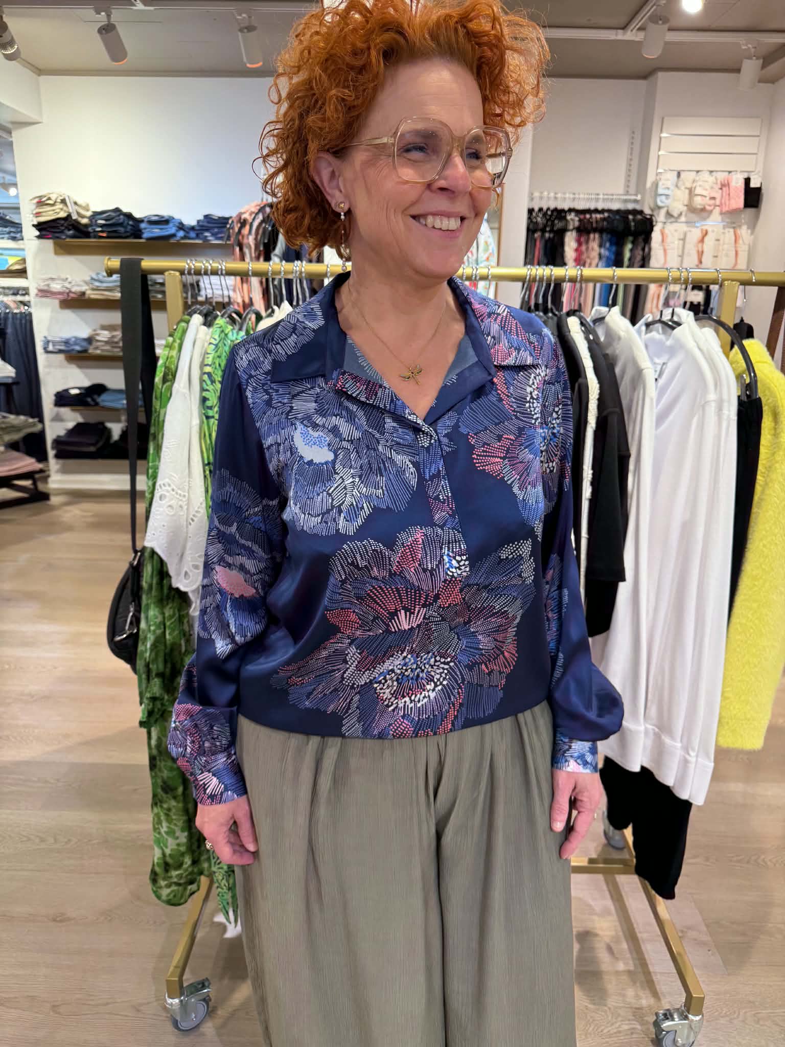 Charlotte Sparre CHIC Polo Prikker Blomster Navy