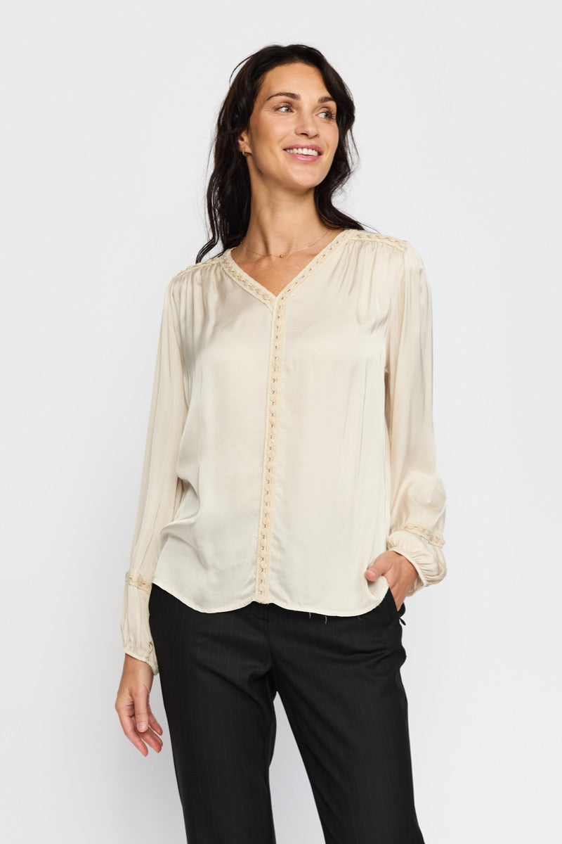 2 Biz Camilla Bluse Sand