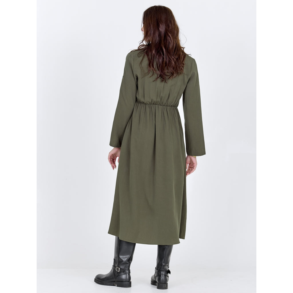 Nü Denmark Cecilia Kjole Army Grøn