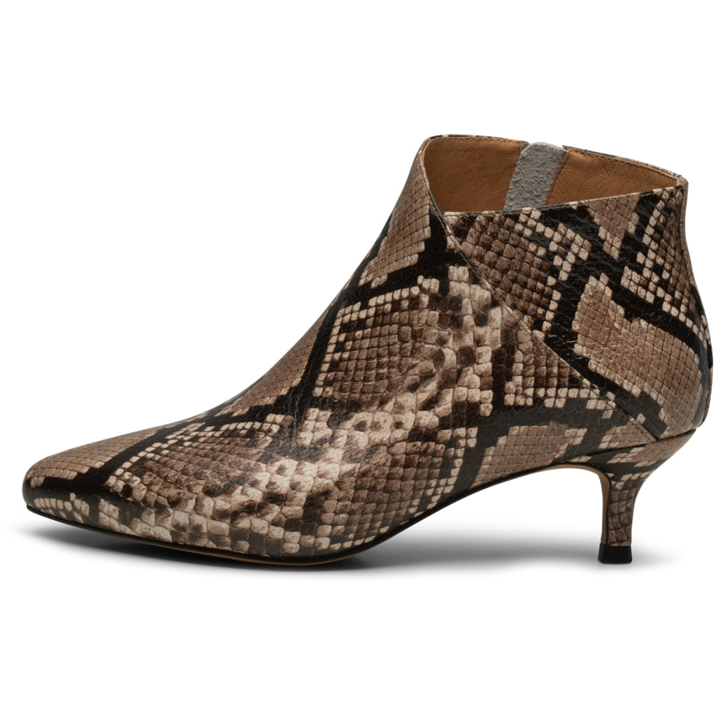 WODEN Saga Low Ankel Støvle Hæl Snake Print Beige