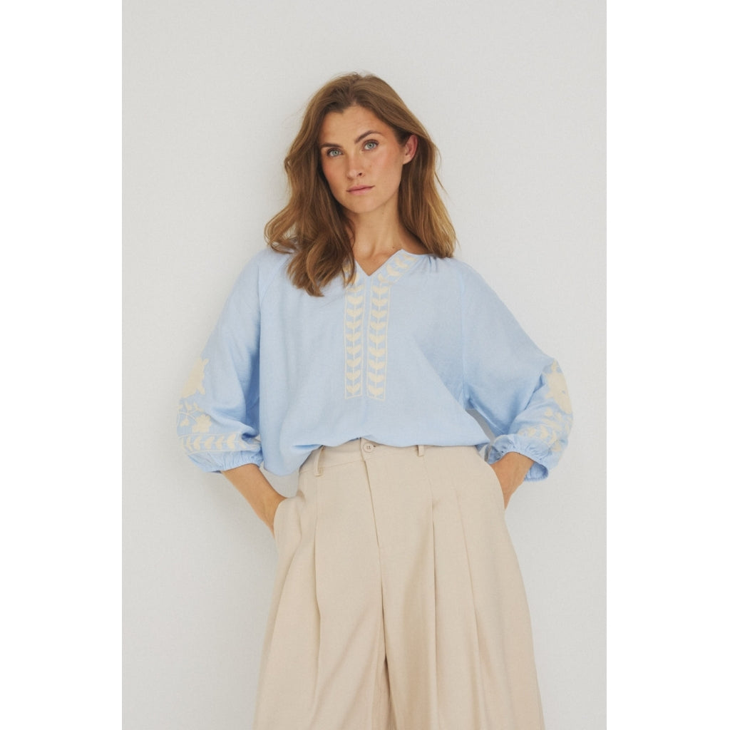 One Two Vina Bluse Lys Blå