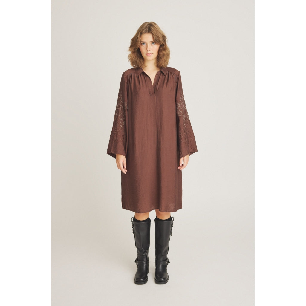 One Two Siwian Kjole Suitcase Brun