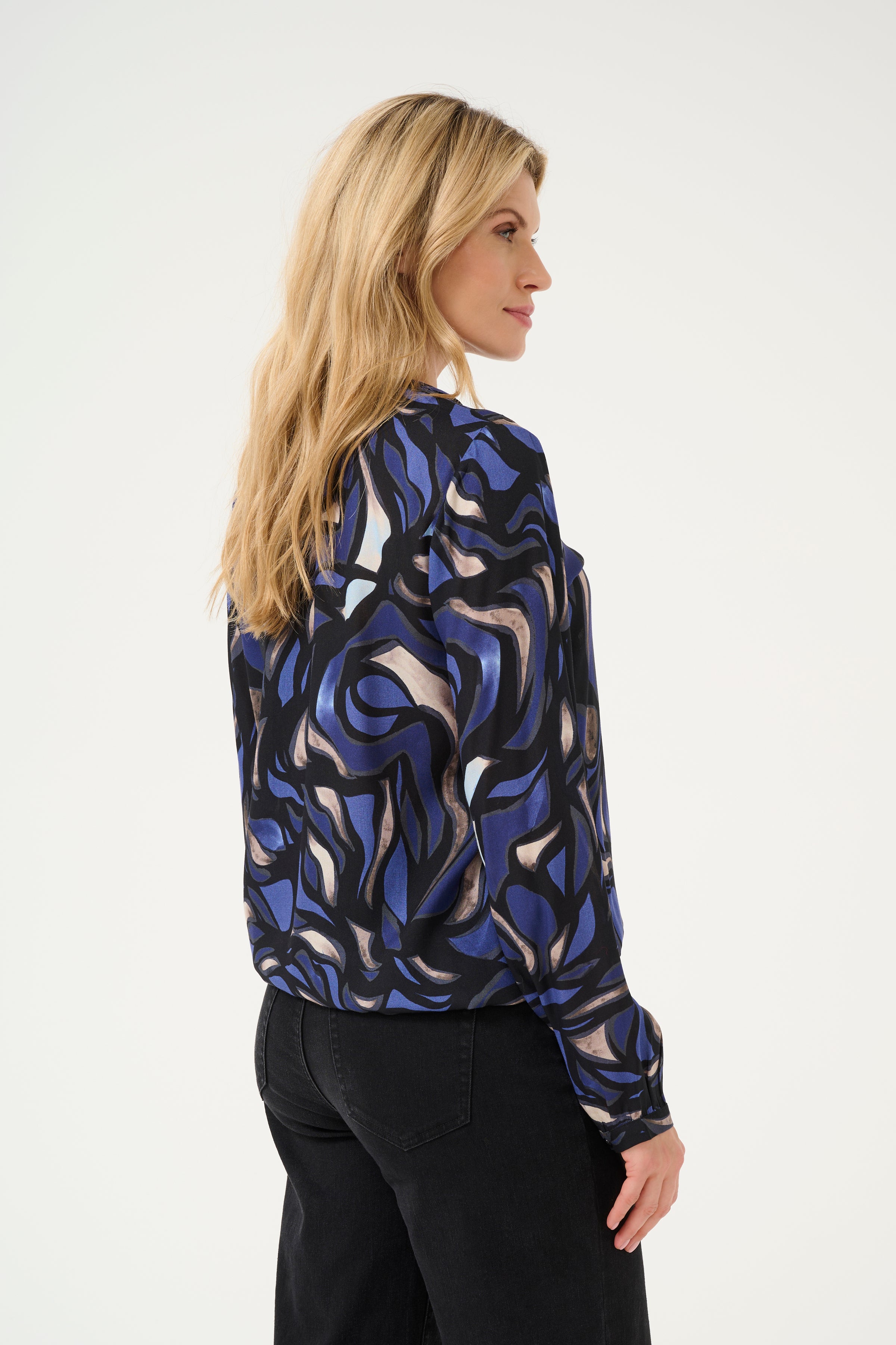 KAFFE Ditte Bluse Abstract Blå Grå