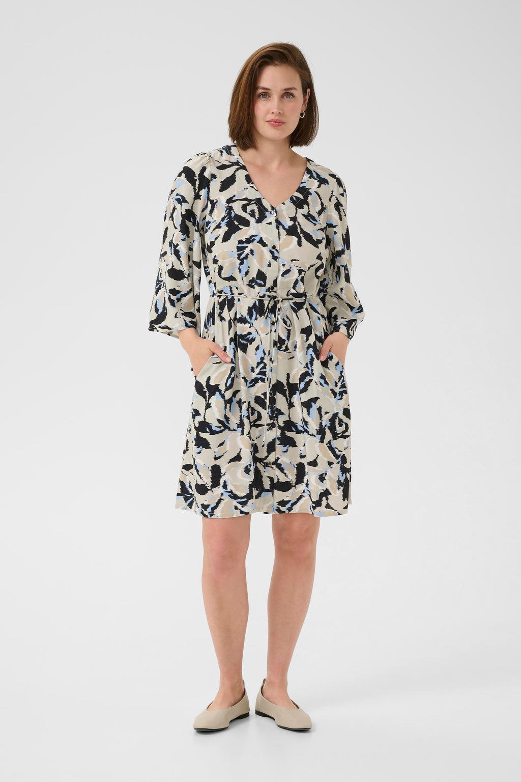 KAFFE Pedra Kjole Kort Leaf Beige Sort Blå
