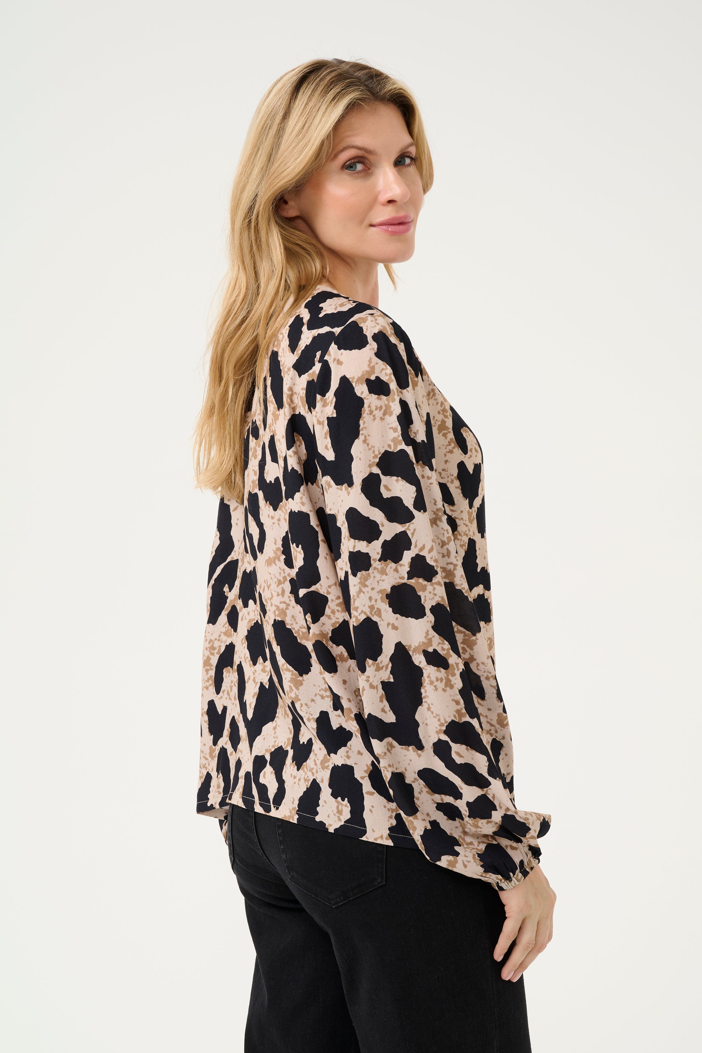 KAFFE Maira Bluse Large Animal Print Brun