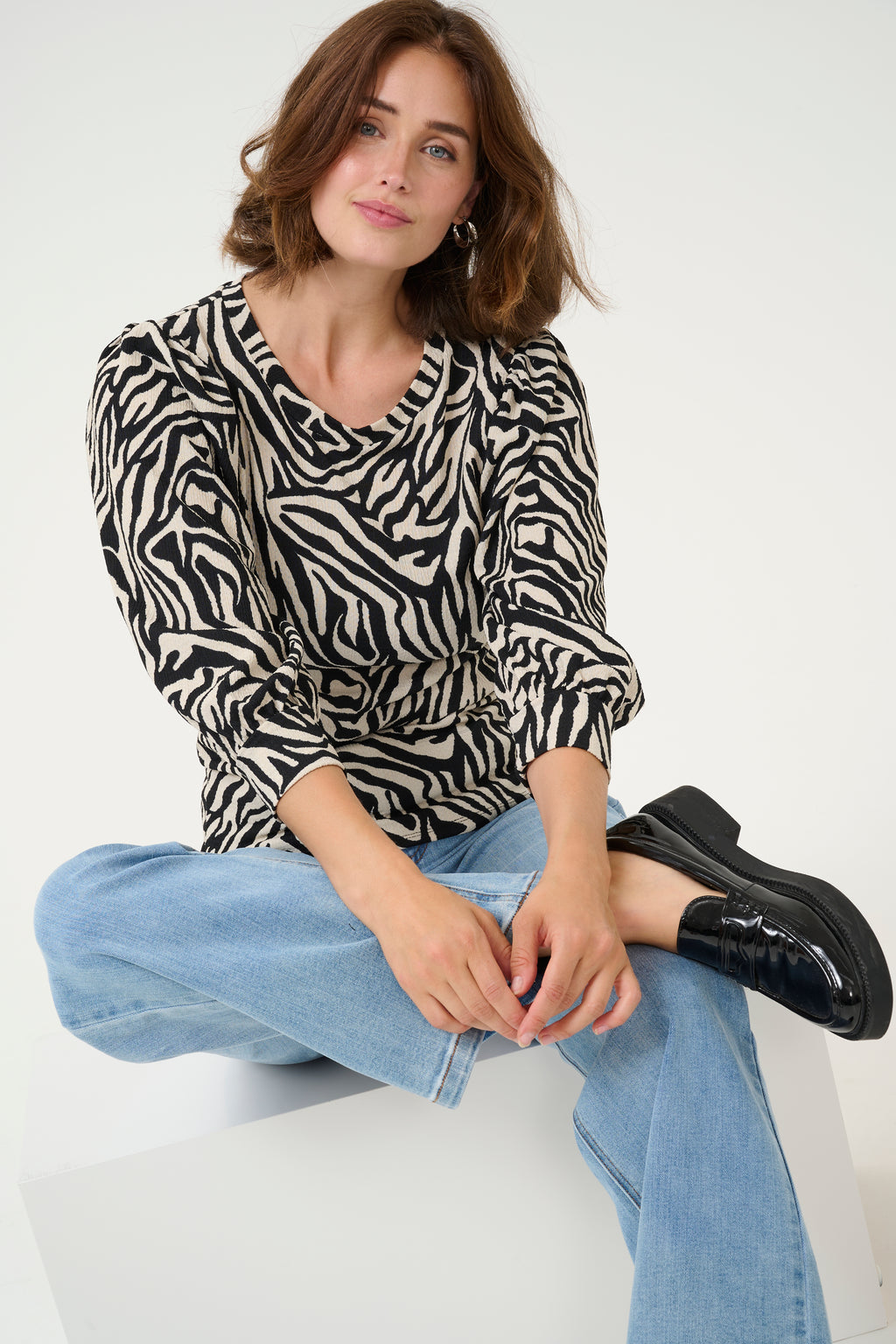 KAFFE Ivanna T-shirt Moonstruck Sort