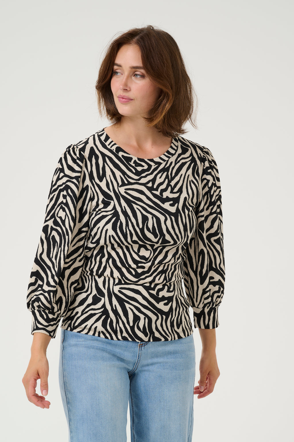 KAFFE Ivanna T-shirt Moonstruck Sort