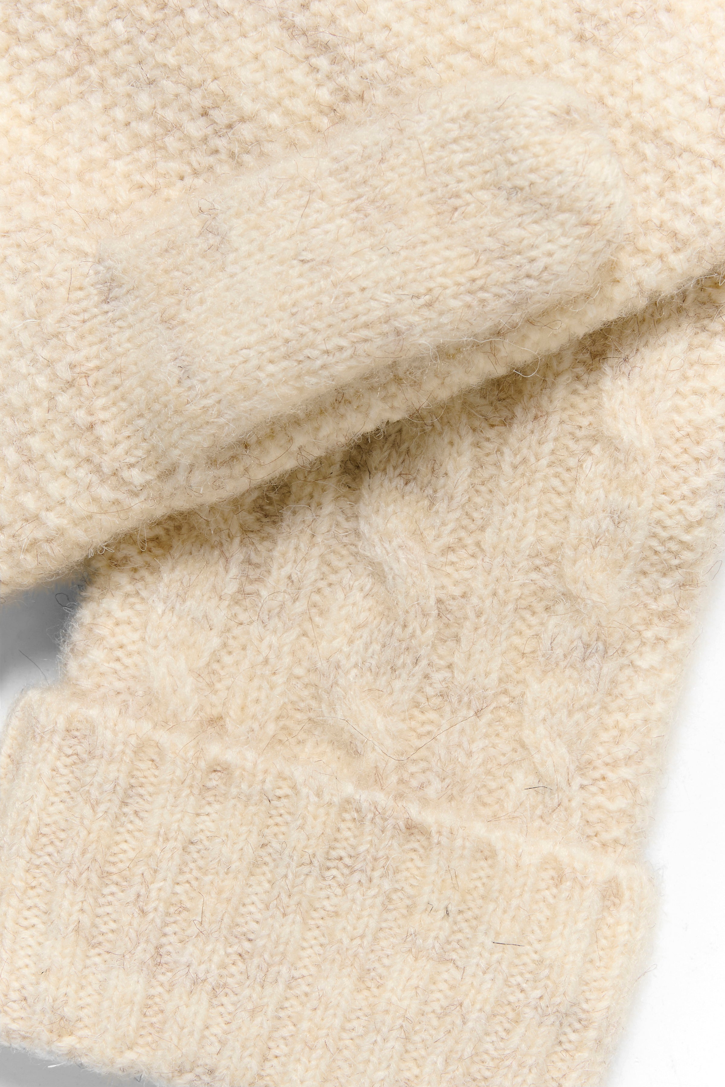 KAFFE Gabby Handsker Feather Grå