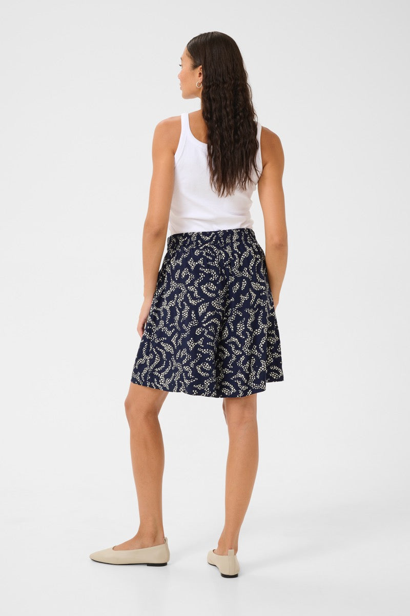 KAFFE Barton Shorts Midnight Marine Blå