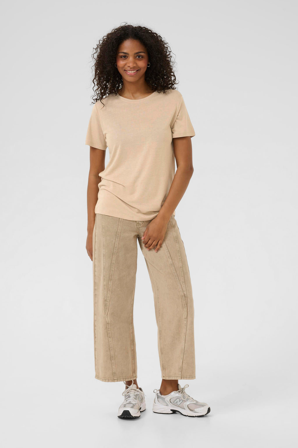 KAFFE Maria T-shirt Feather Grå