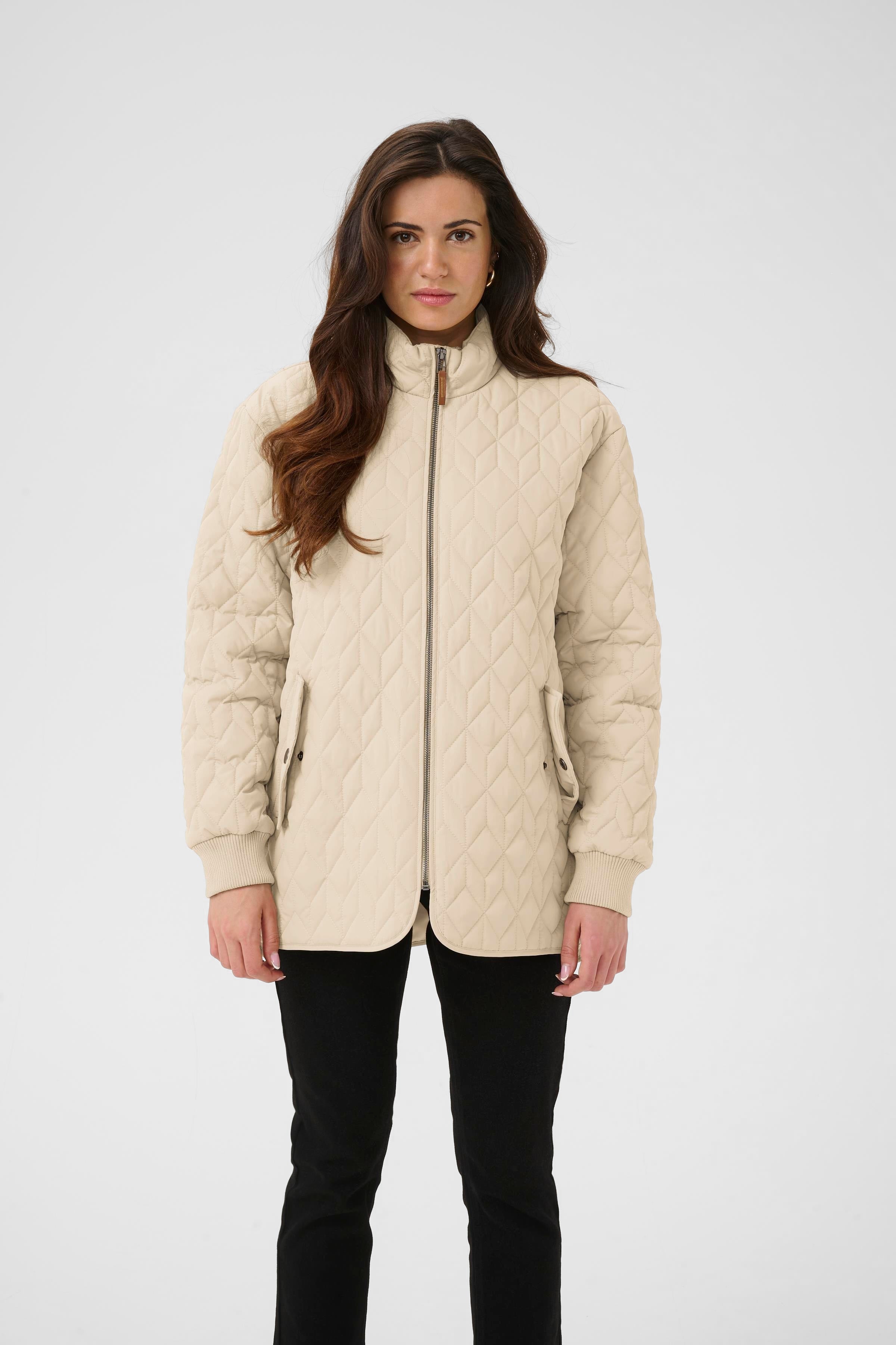 KAFFE Leila Quilt Jakke Feather Grå