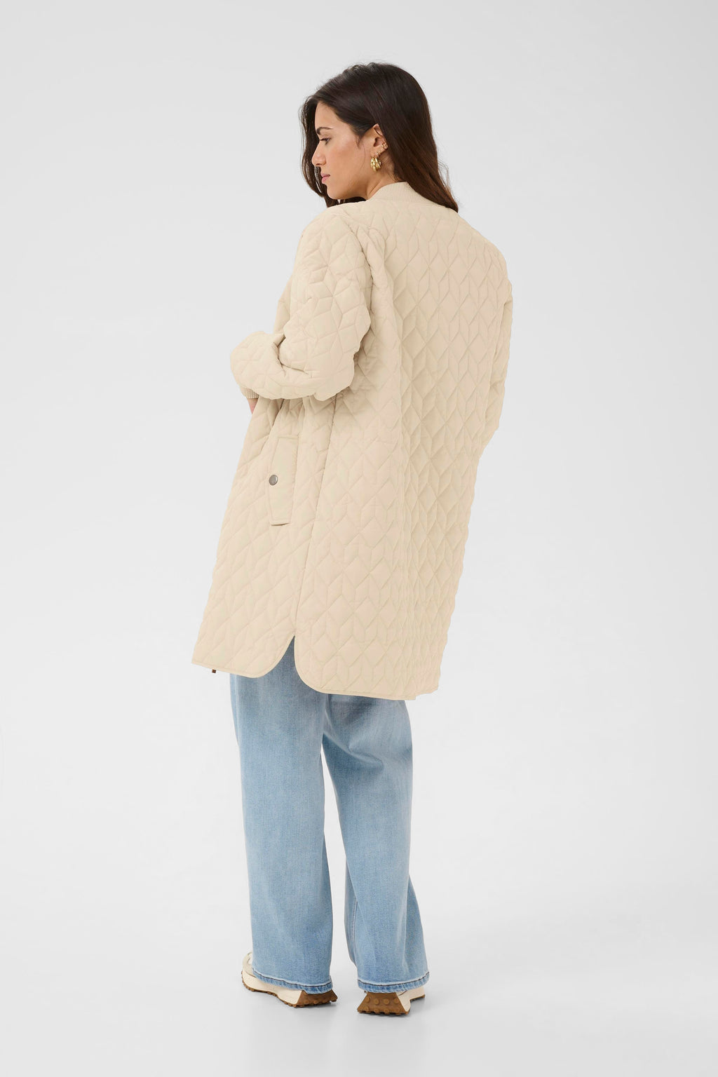 KAFFE Lelia Quilt Jakke Lang Feather Grå