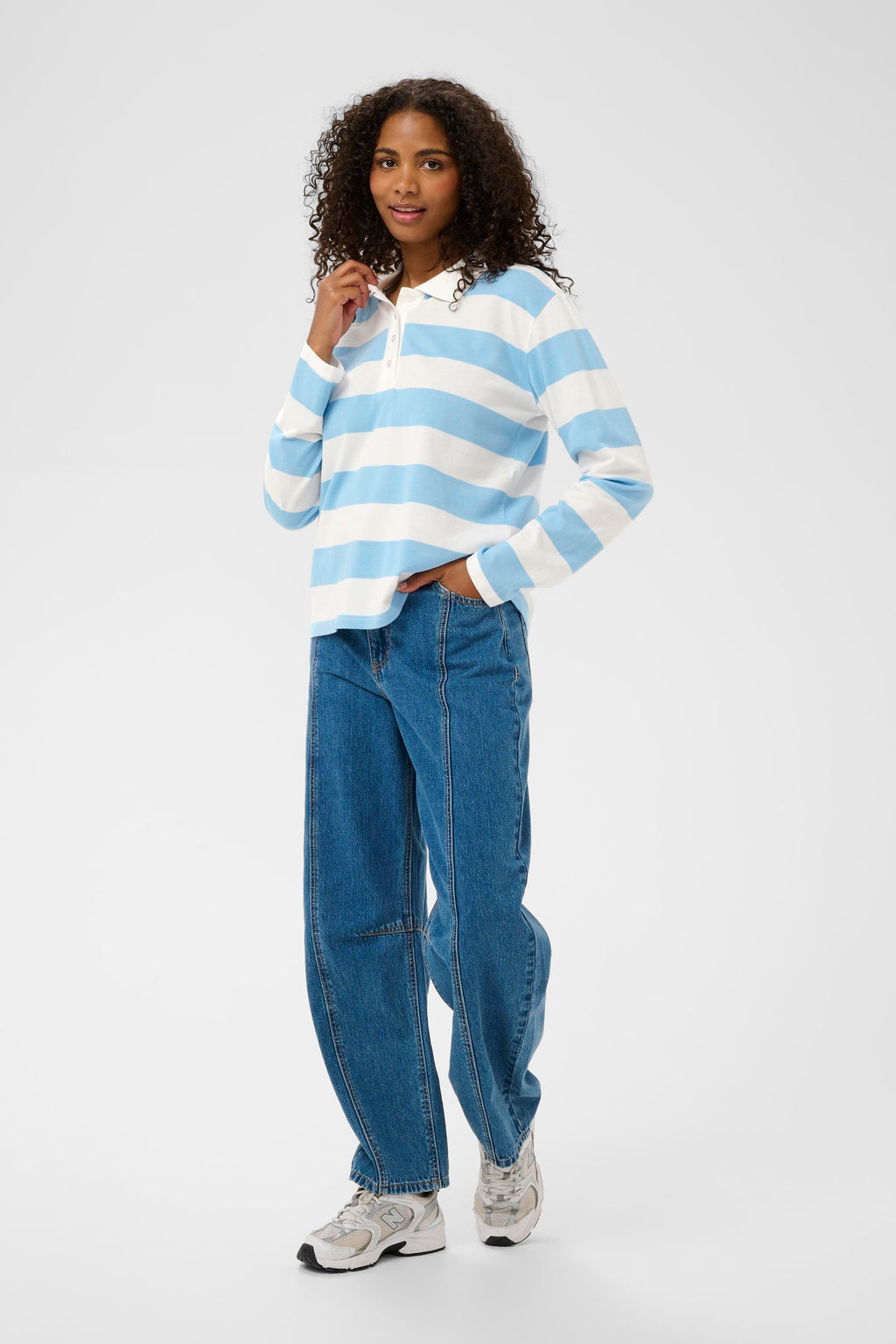 KAFFE Miala Polo T-shirt Langærmet Stribet Chalk With Powder Hvid Blå