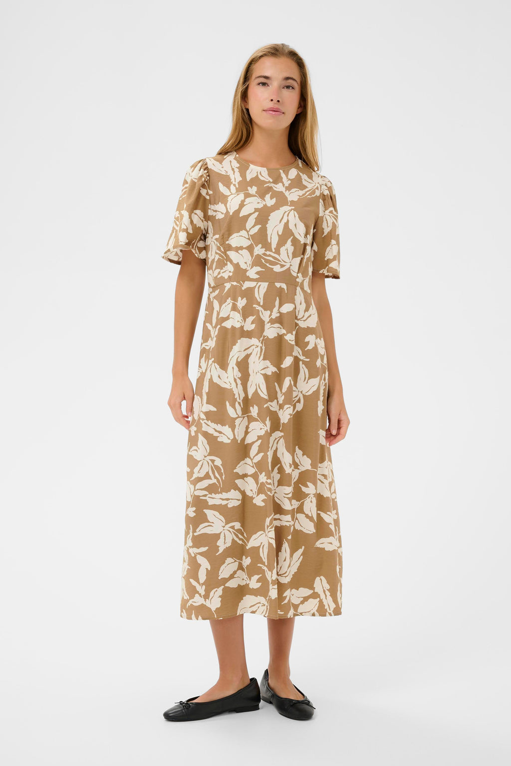 KAFFE Marlo Kjole Oak Chalk Leafs Hvid Brun