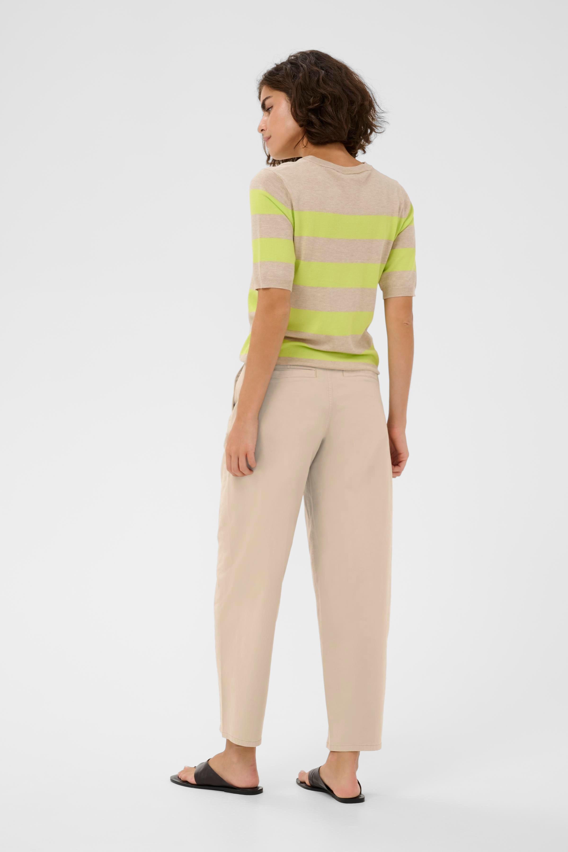 KAFFE Mette Barrel Buks Feather Grå