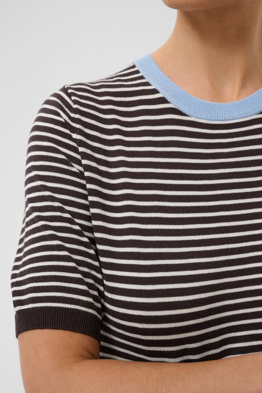 KAFFE Lizza Pullover Smal Stribet Coffee Bean Brun Turtledove Blå