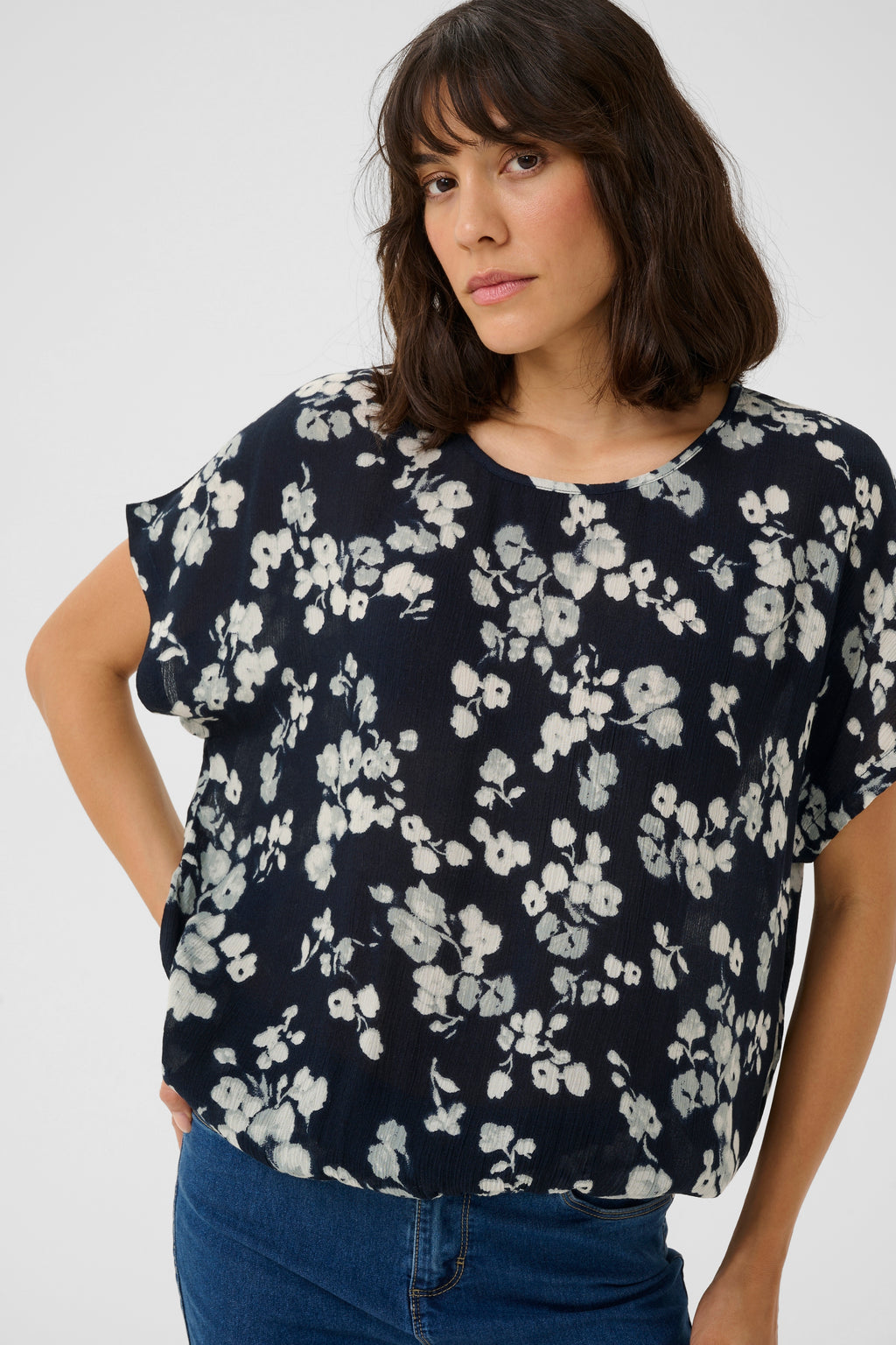 KAFFE Lokia Bluse Marine Blomster Blå