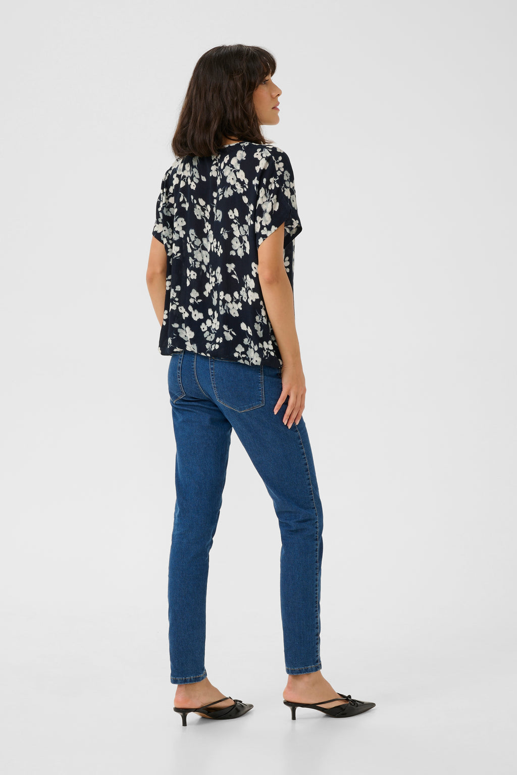 KAFFE Lokia Bluse Marine Blomster Blå