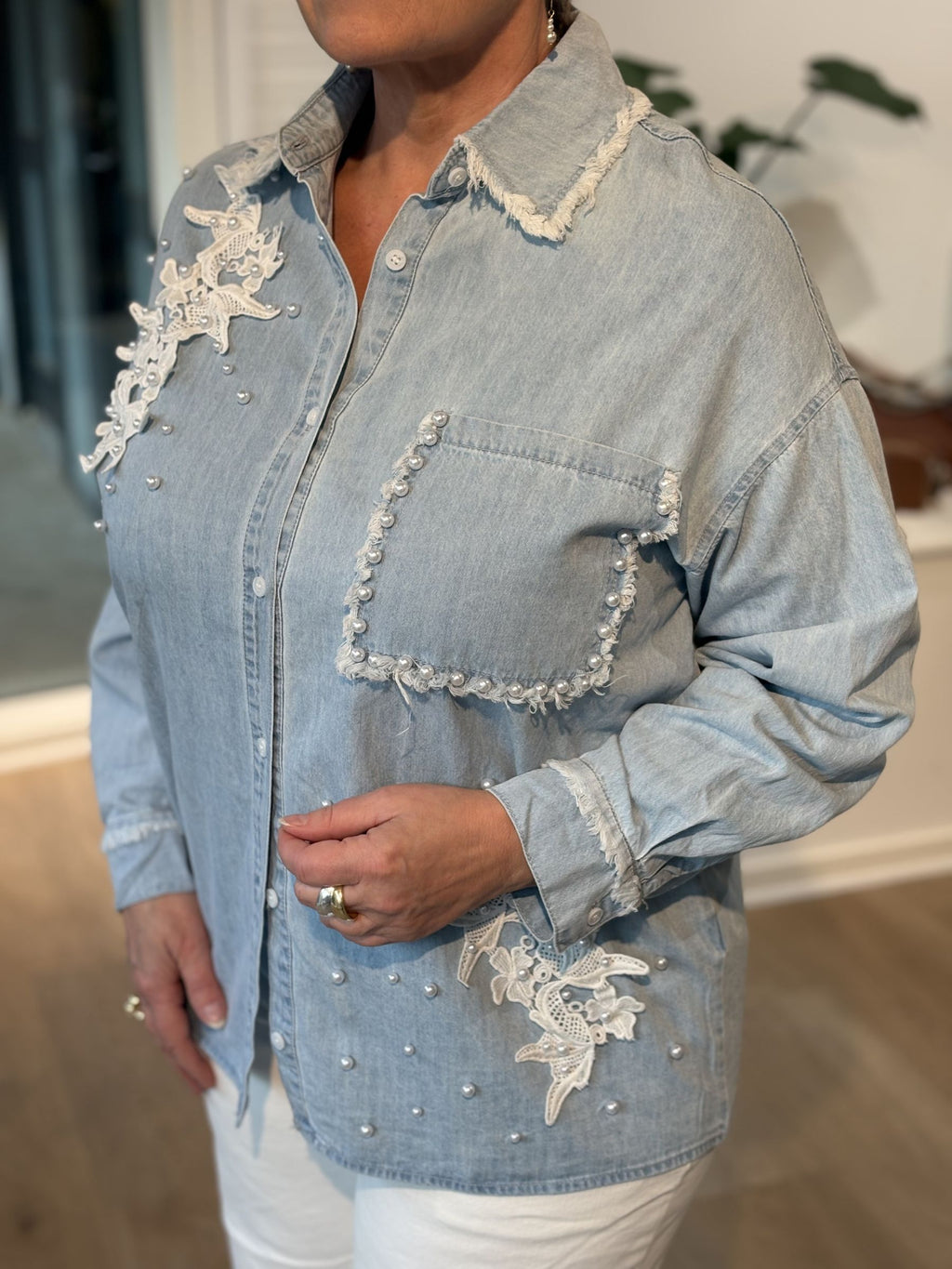 Sexy Woman Skjorte Perler Ryg Broderi Denim Blå