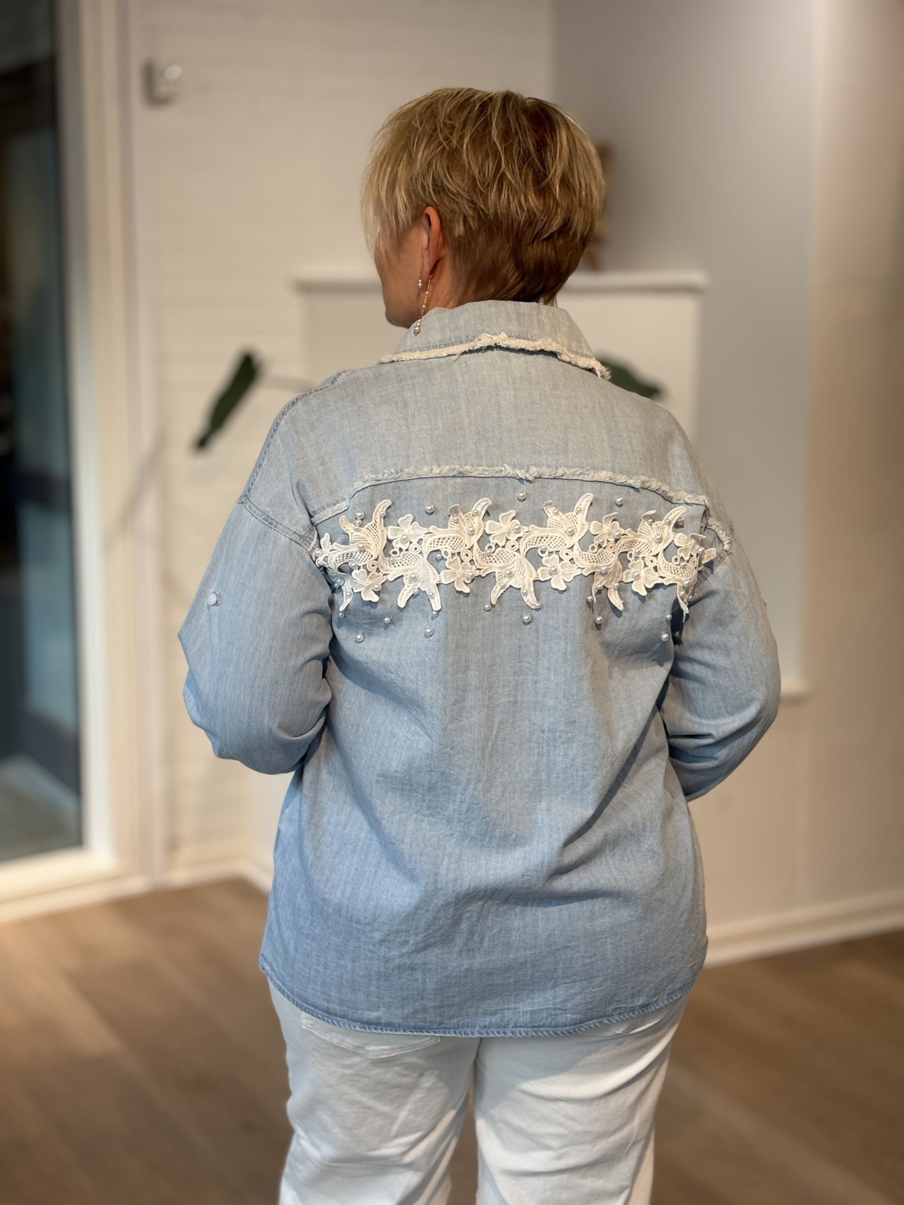 Sexy Woman Skjorte Perler Ryg Broderi Denim Blå