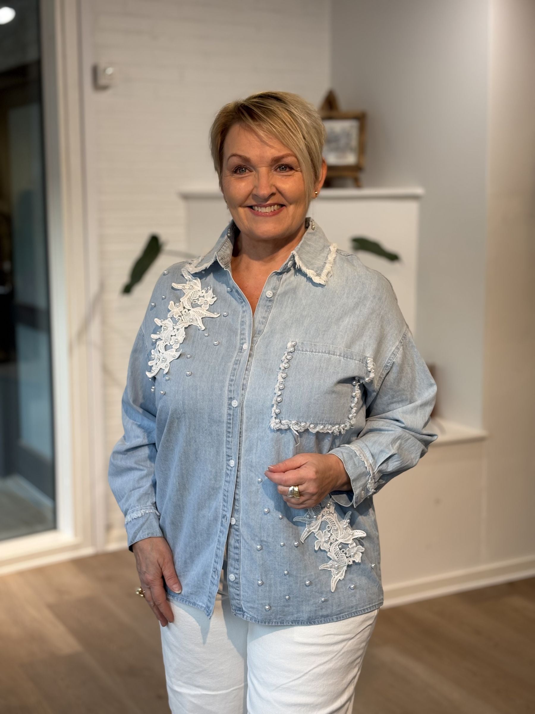 Sexy Woman Skjorte Perler Ryg Broderi Denim Blå