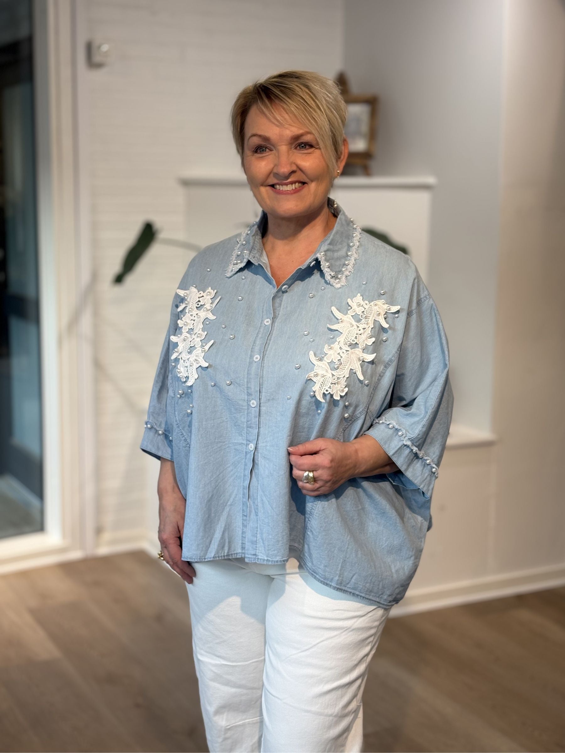 Sexy Woman Skjorte Bryst Broderi Denim Blå